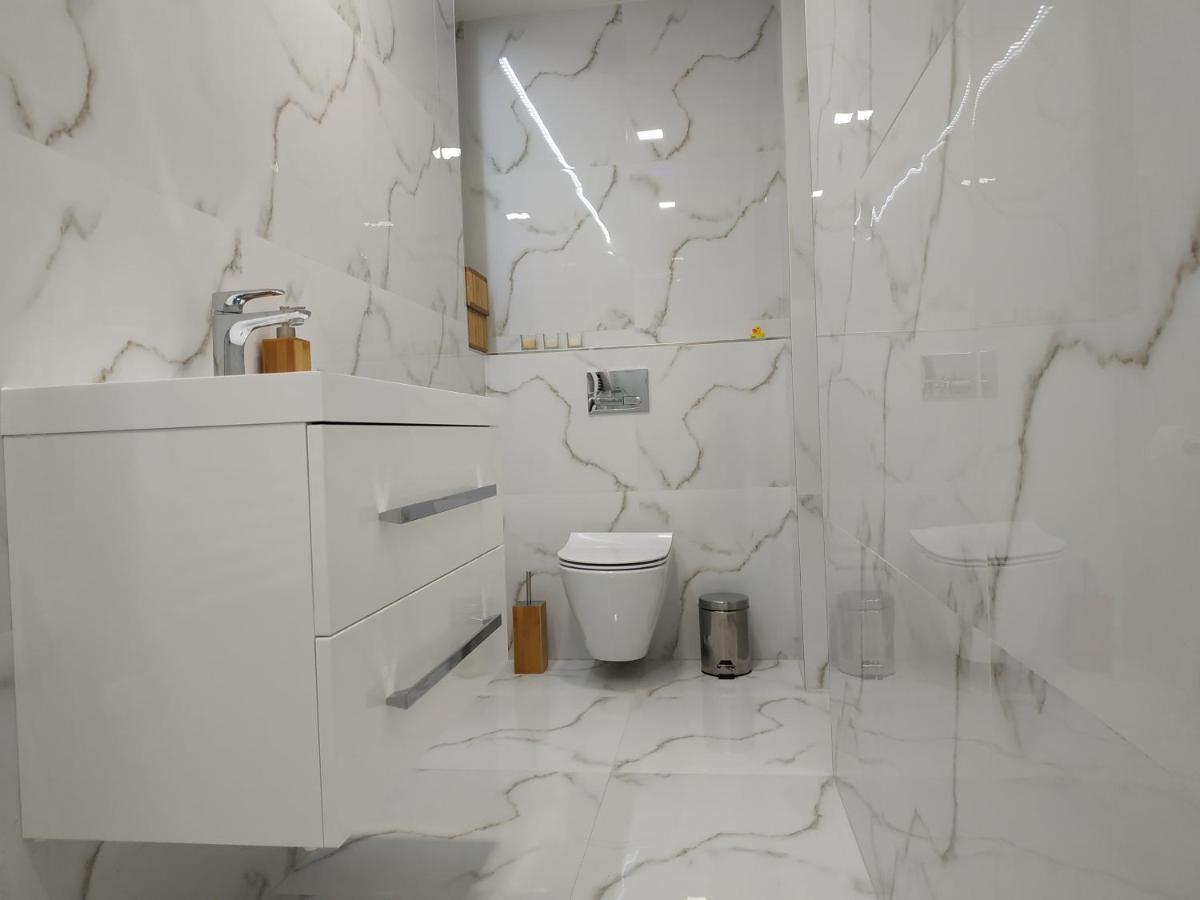 Slnecny Apartmanovy Dom Oslany エクステリア 写真